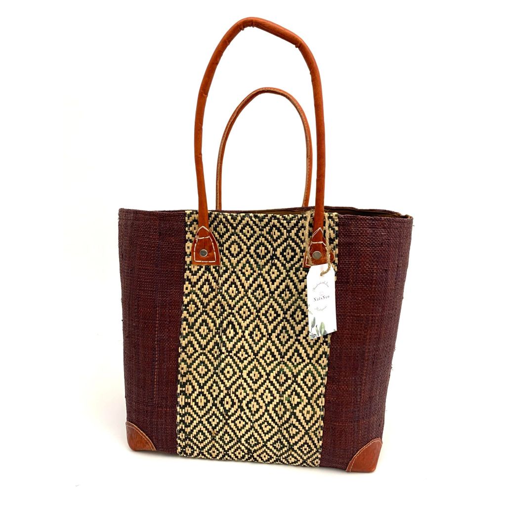 Handmade brown raffia women's classy handbag with boho design,pockets & leather handle. Made in Madagascar with love