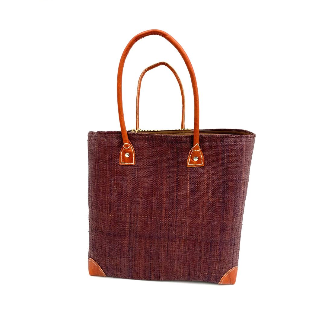 Handmade brown raffia women's classy handbag with boho design,pockets & leather handle. Made in Madagascar with love